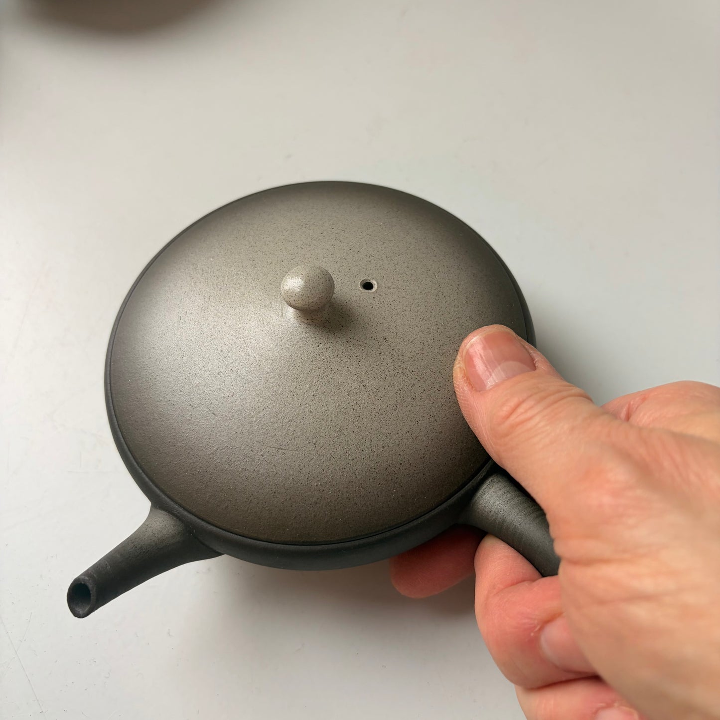 Juodai baltas Junzo Maekawa arbatinukas / kyusu